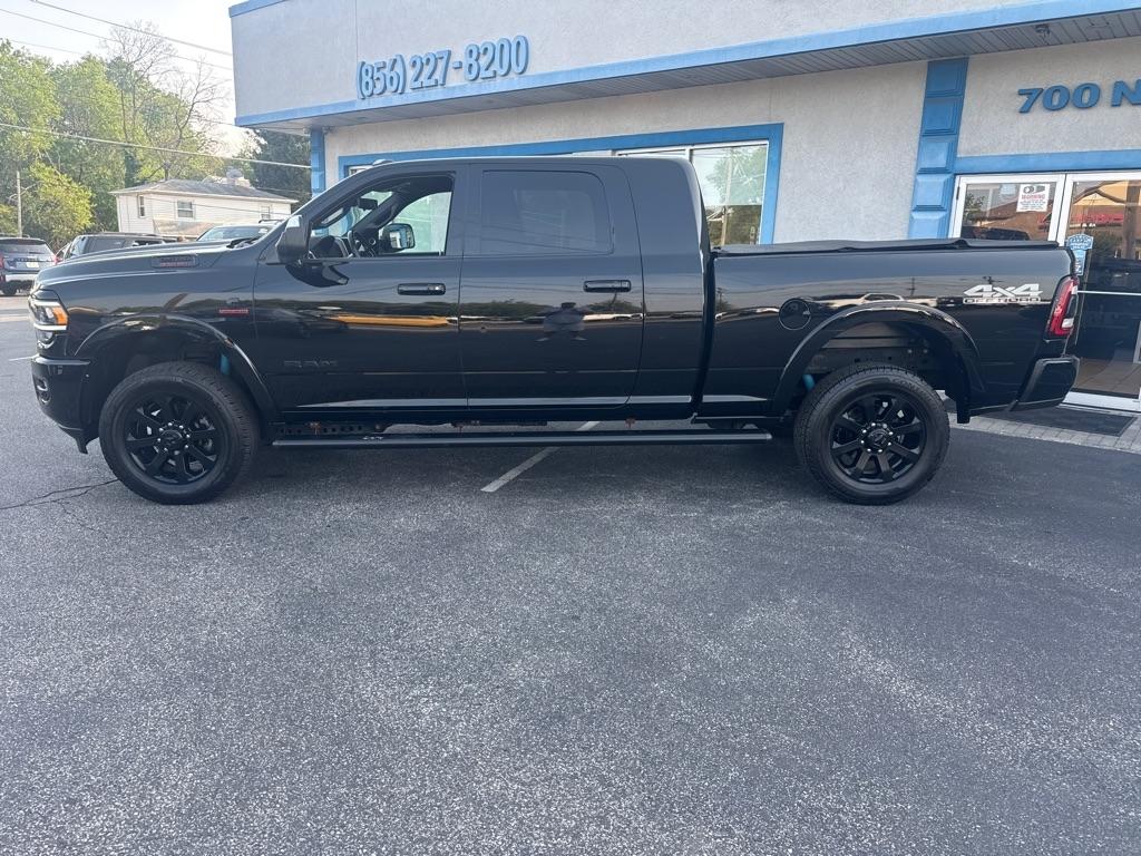 RAM 2500 Laramie 4x4 Mega Cab 6'4" Box 2022