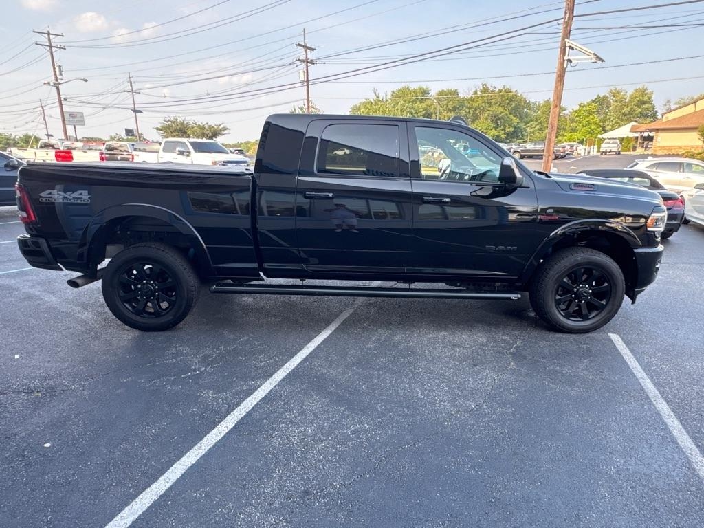 RAM 2500 Laramie 4x4 Mega Cab 6'4" Box 2022