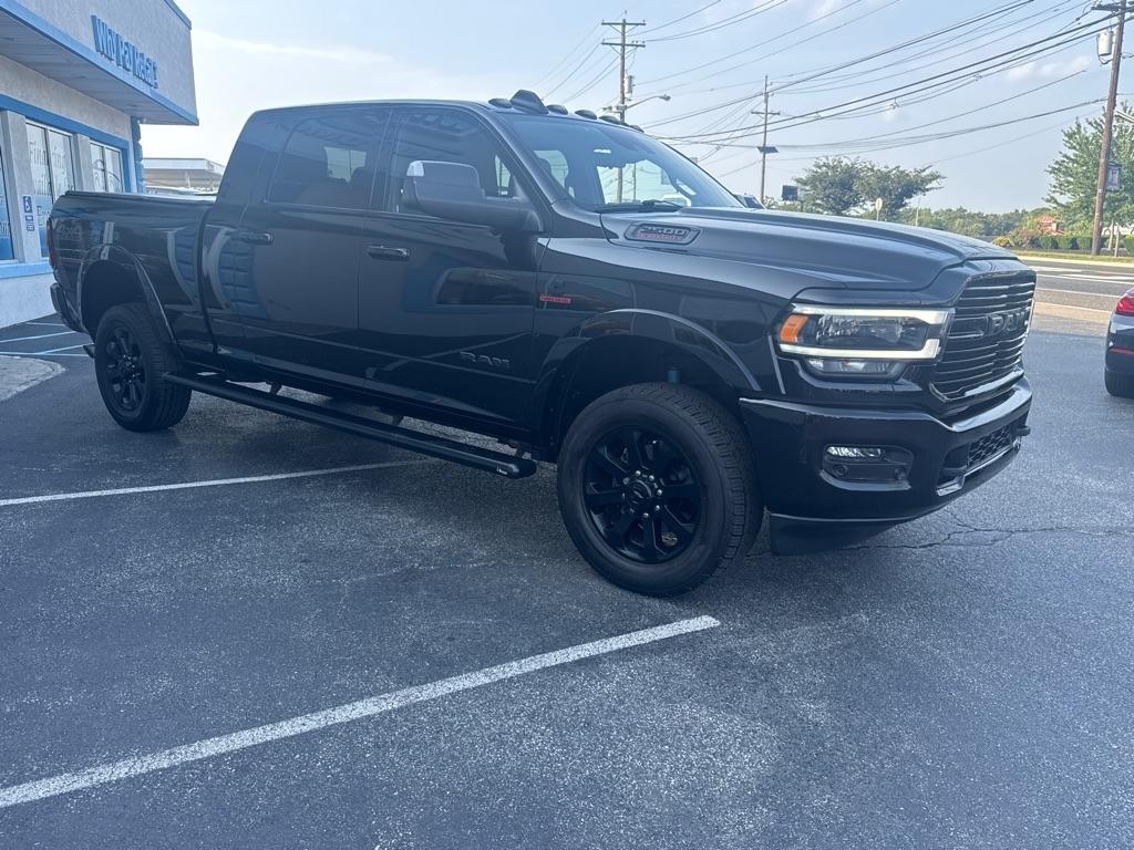RAM 2500 Laramie 4x4 Mega Cab 6'4" Box 2022