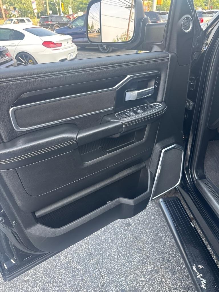 RAM 2500 Laramie 4x4 Mega Cab 6'4" Box 2022