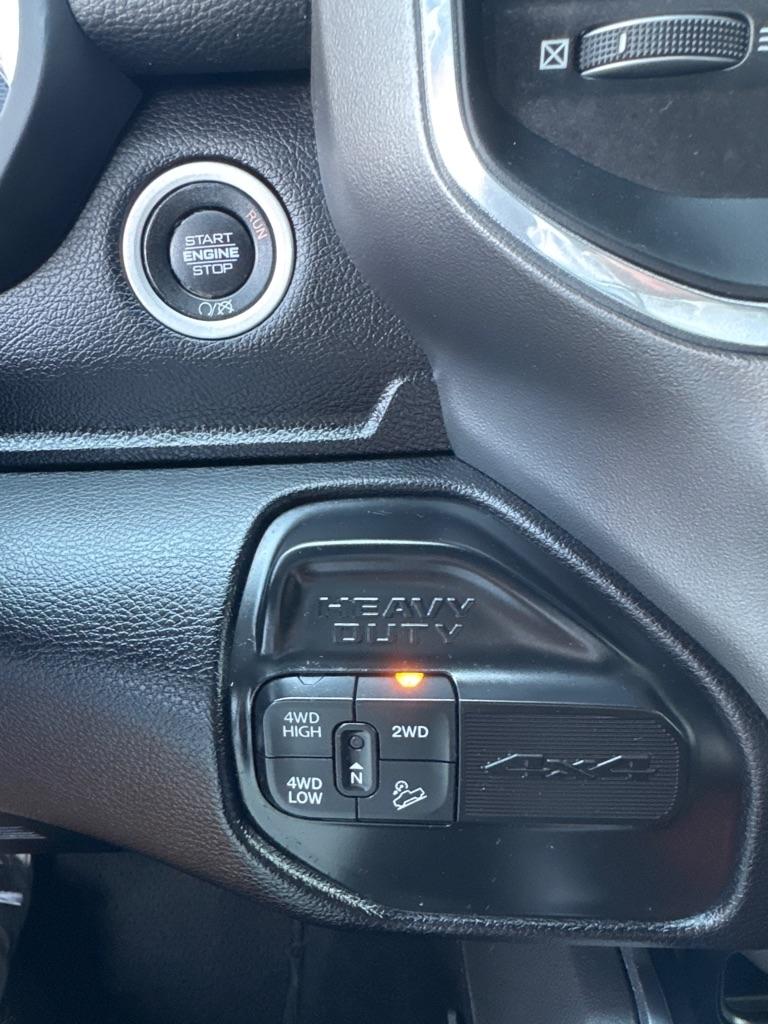 RAM 2500 Laramie 4x4 Mega Cab 6'4" Box 2022