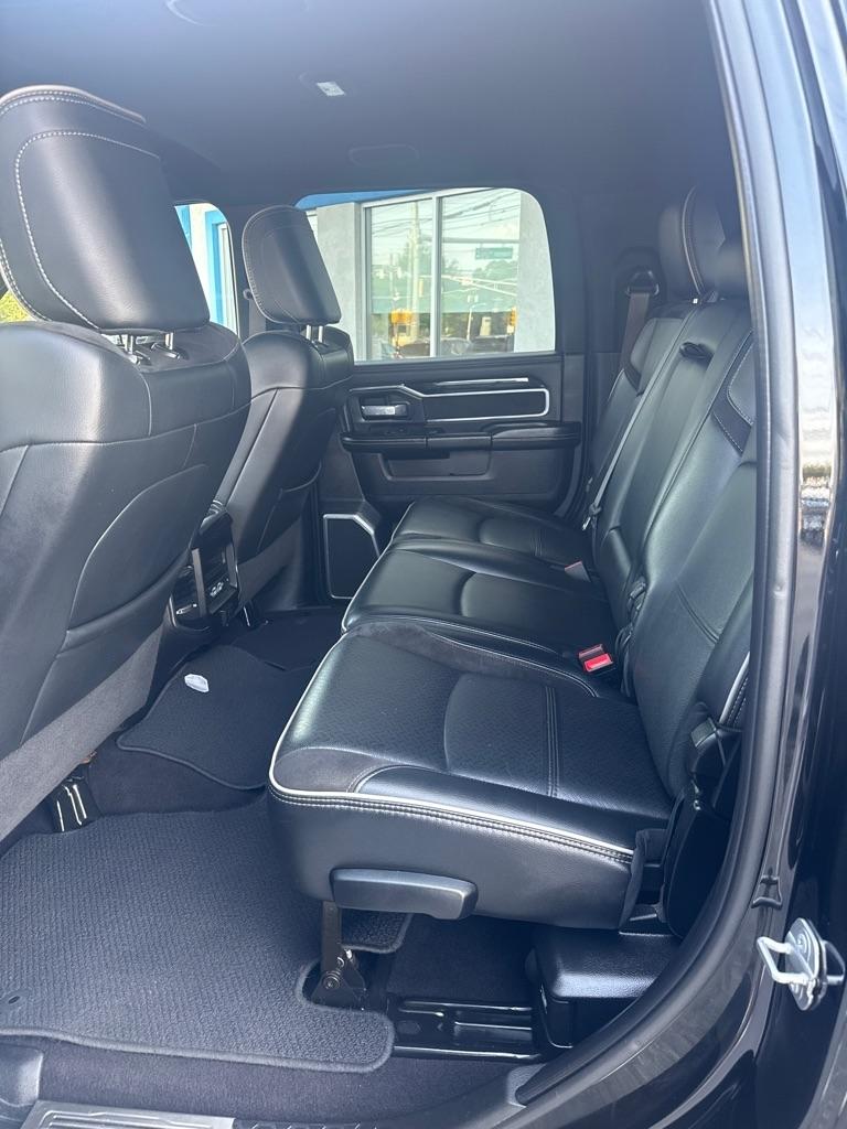 RAM 2500 Laramie 4x4 Mega Cab 6'4" Box 2022