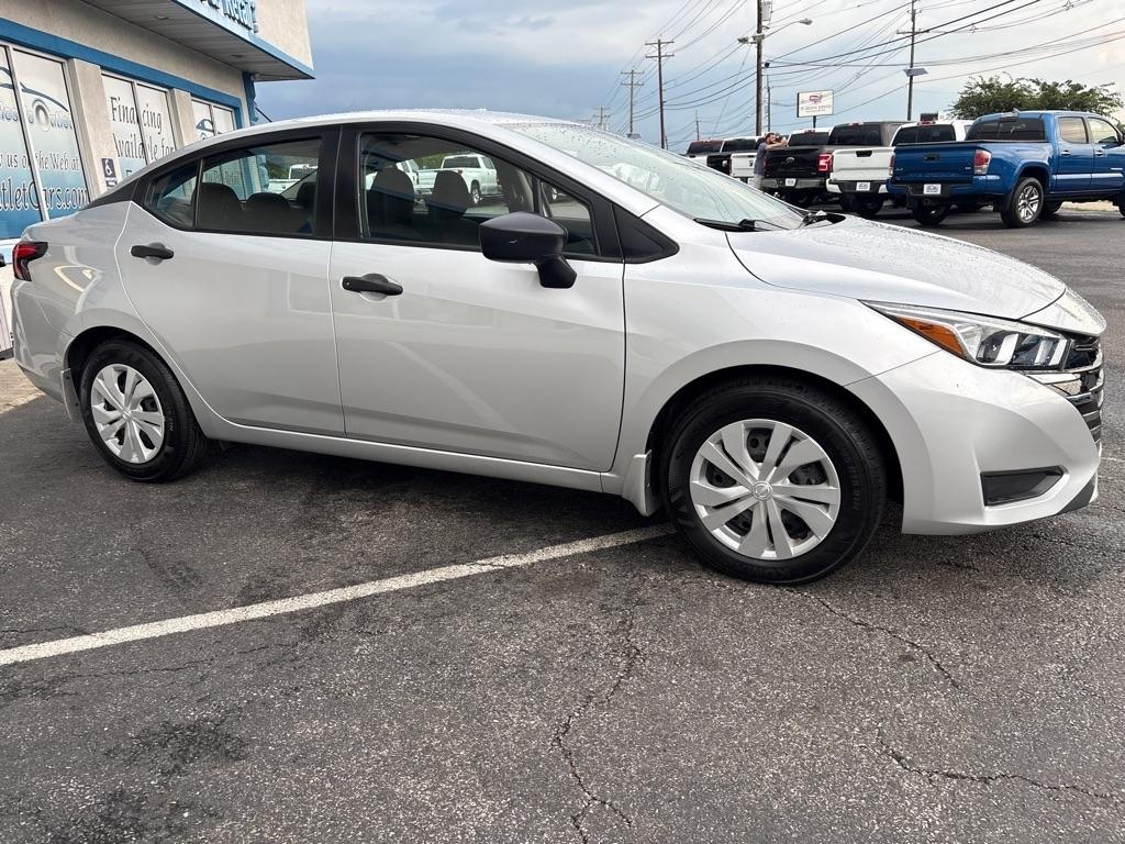 Nissan Versa S CVT 2024