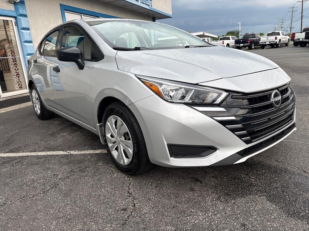 Nissan Versa S CVT 2024