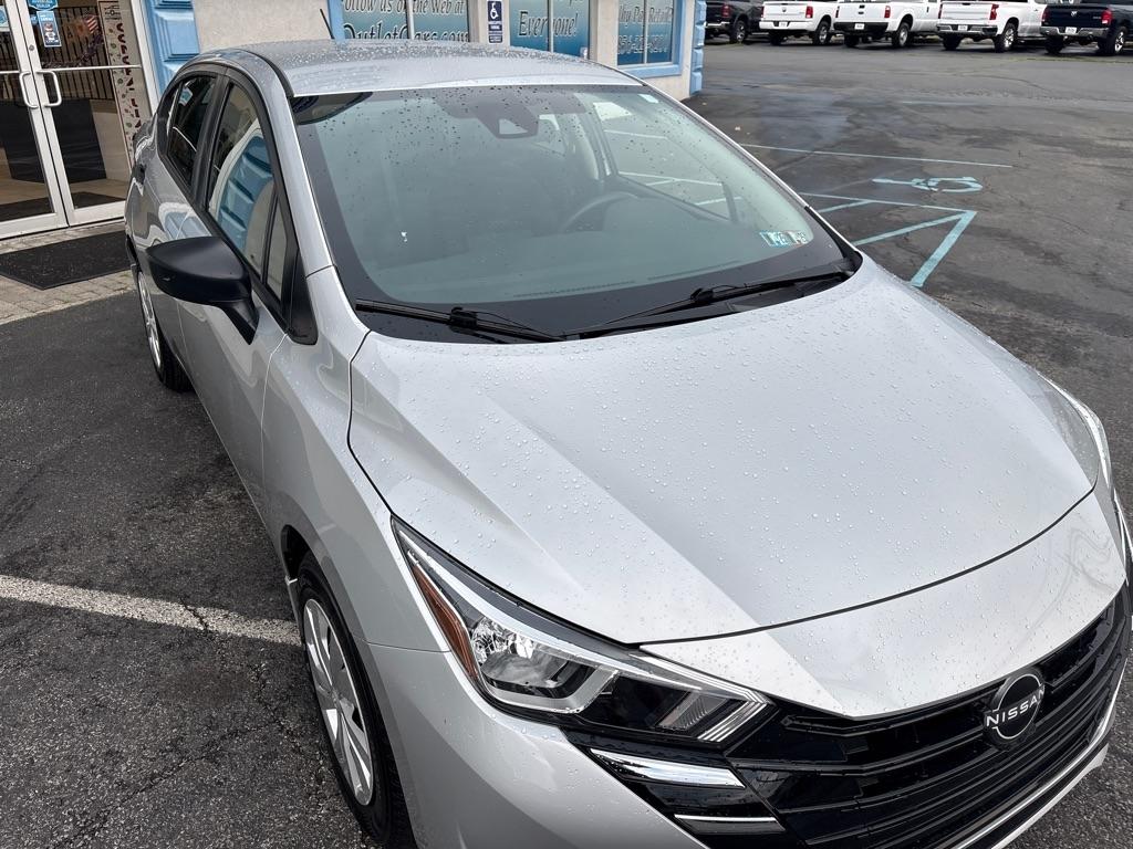Nissan Versa S CVT 2024