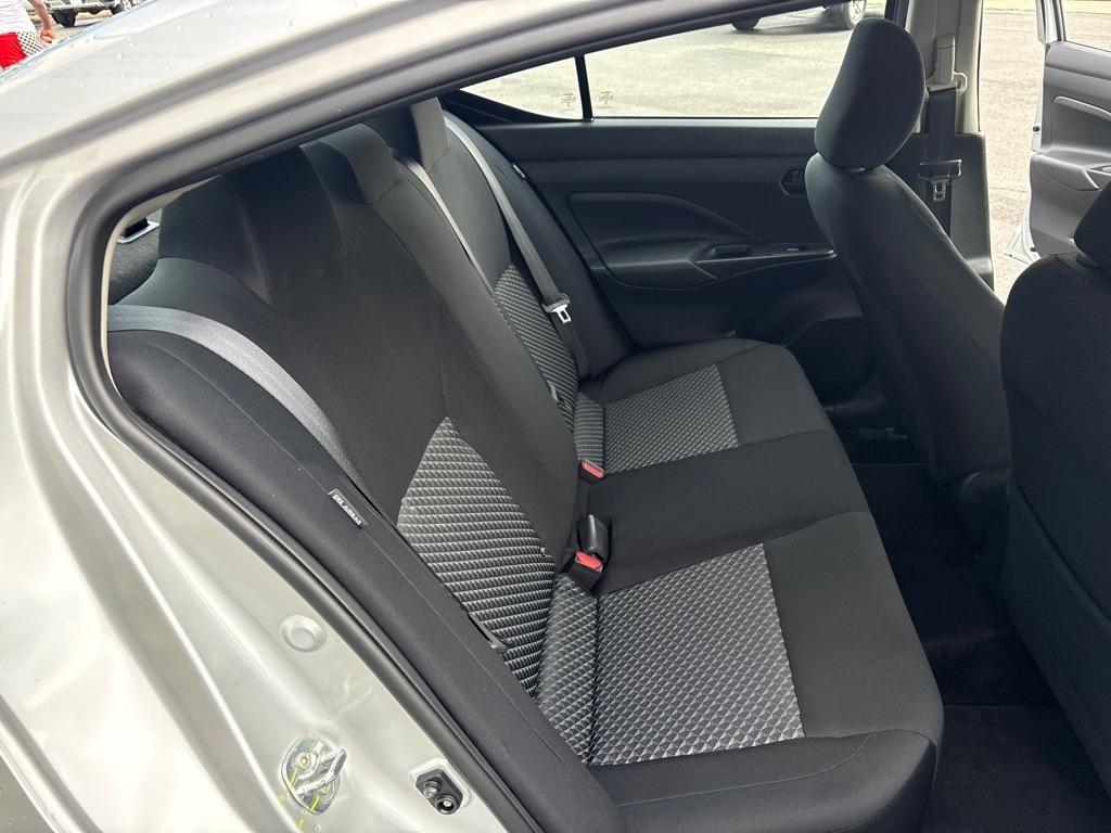 Nissan Versa S CVT 2024