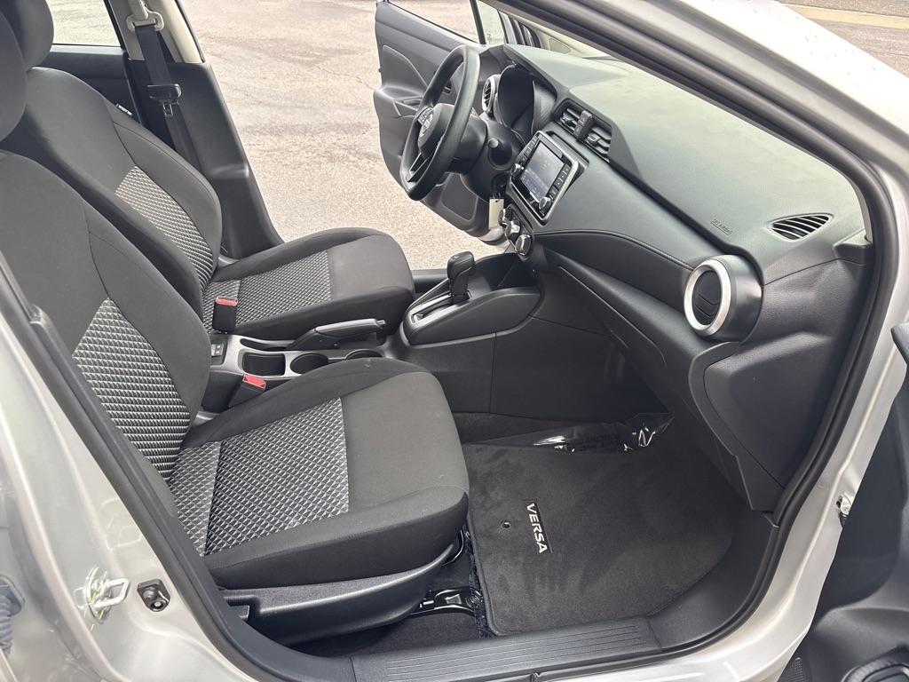 Nissan Versa S CVT 2024