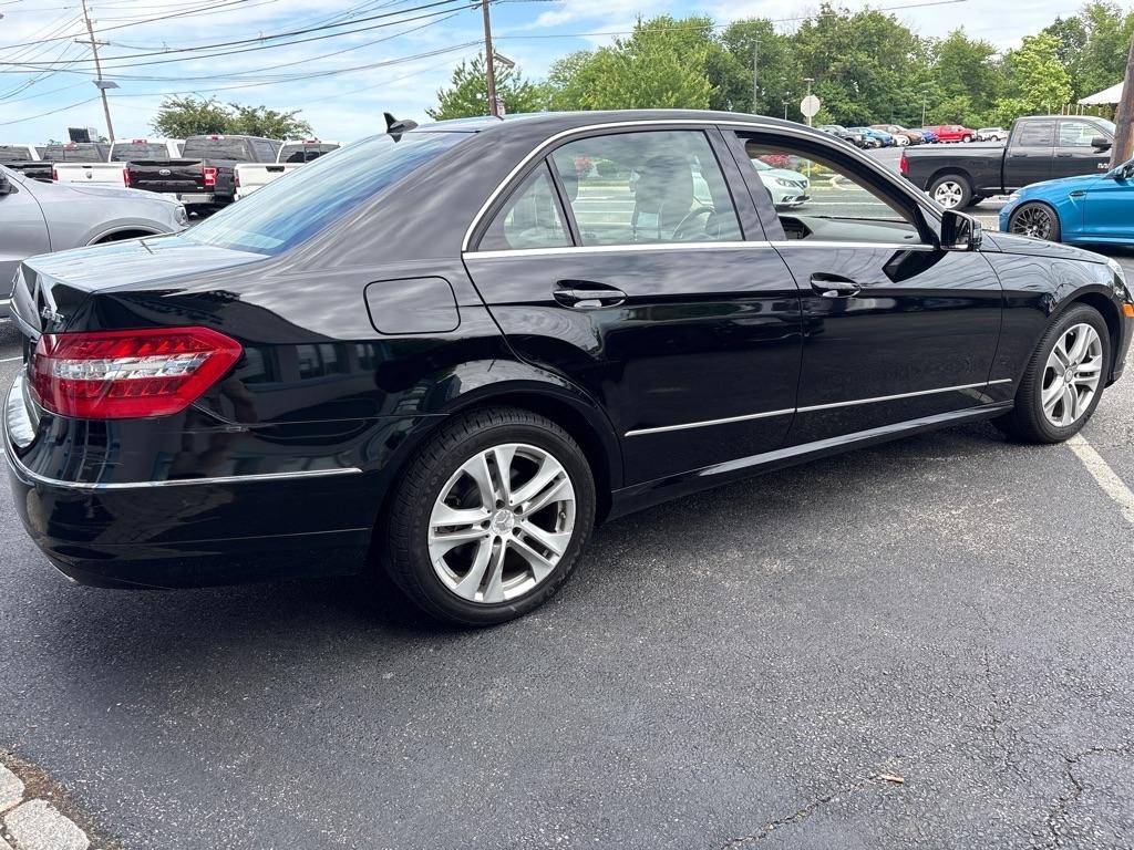 Mercedes-Benz E-Class 4dr Sdn E 350 Luxury 4MATIC 2010