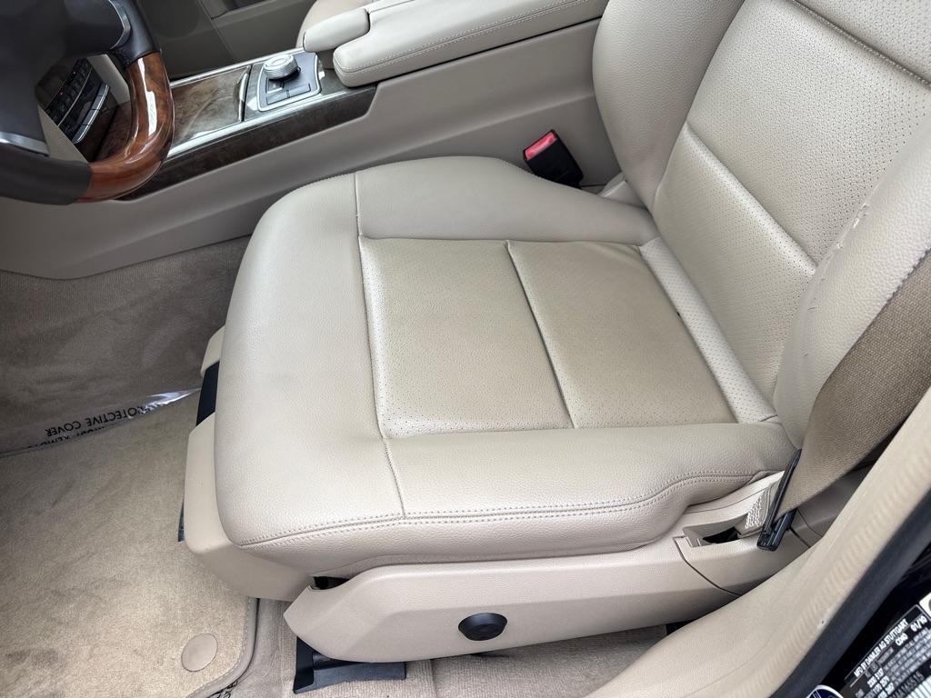 Mercedes-Benz E-Class 4dr Sdn E 350 Luxury 4MATIC 2010