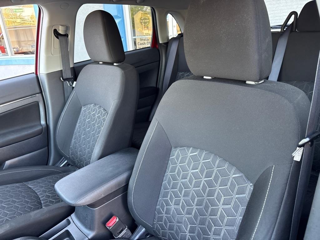 Mitsubishi Outlander Sport ES 2.0 CVT 2021