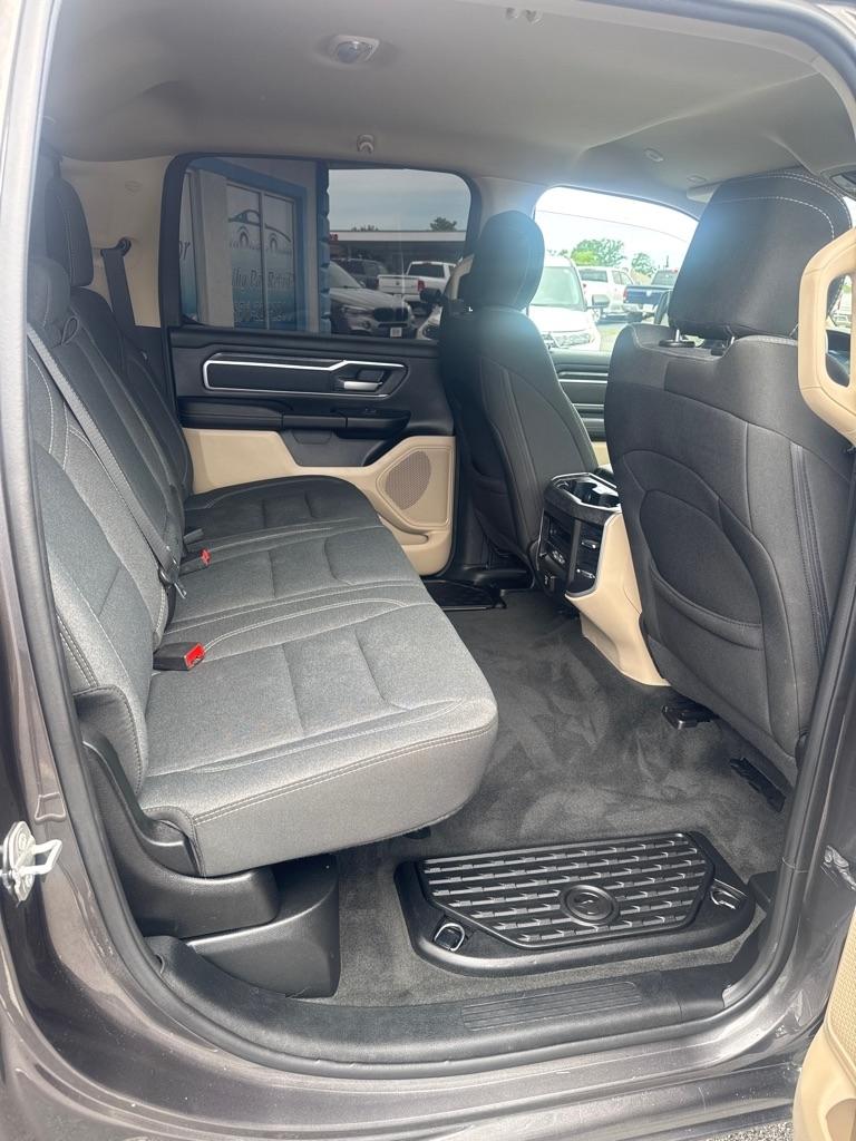 RAM 1500 Big Horn 4x4 Crew Cab 5'7" Box 2021