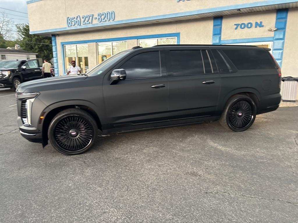 Cadillac Escalade ESV 4WD 4dr Premium Luxury 2025