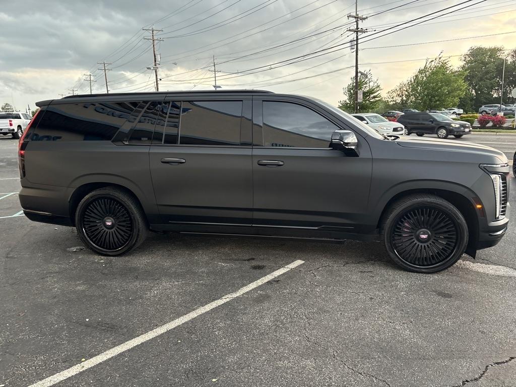 Cadillac Escalade ESV 4WD 4dr Premium Luxury 2025