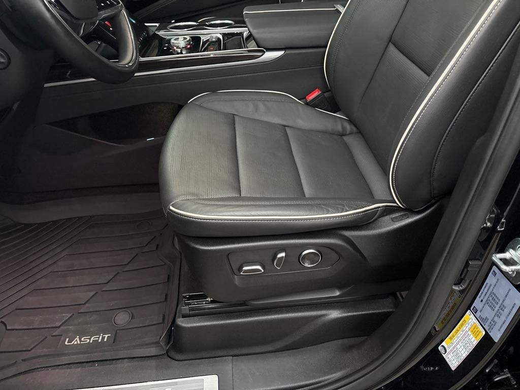 Cadillac Escalade ESV 4WD 4dr Premium Luxury 2025