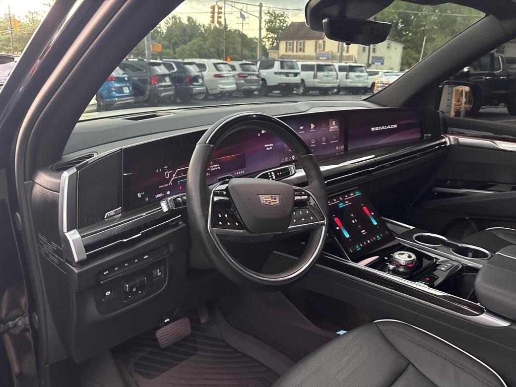 Cadillac Escalade ESV 4WD 4dr Premium Luxury 2025