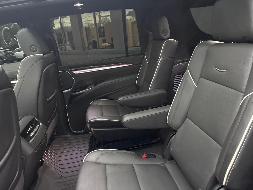 Cadillac Escalade ESV 4WD 4dr Premium Luxury 2025