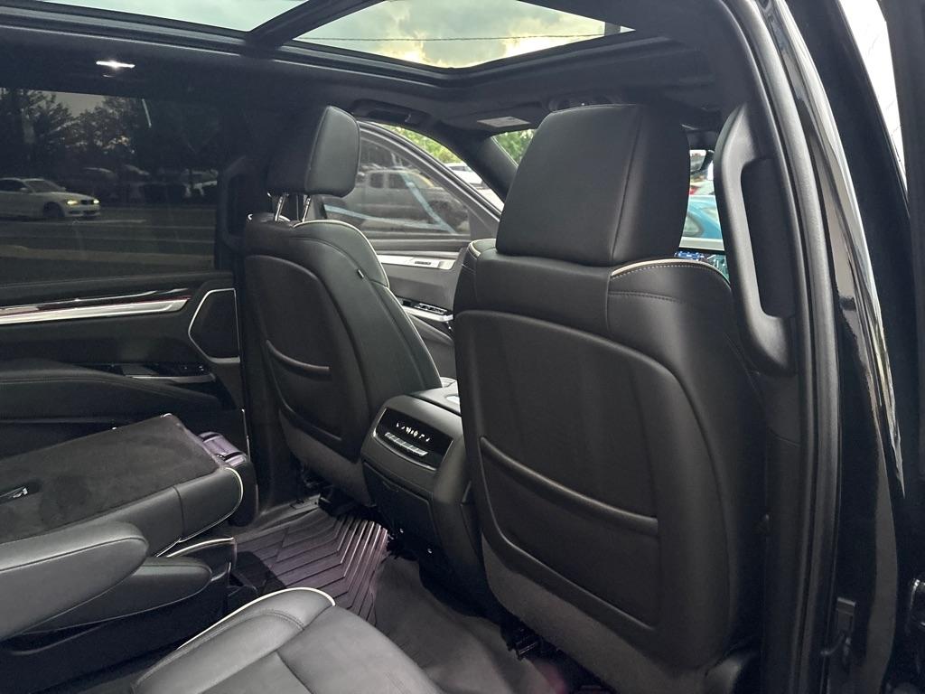 Cadillac Escalade ESV 4WD 4dr Premium Luxury 2025