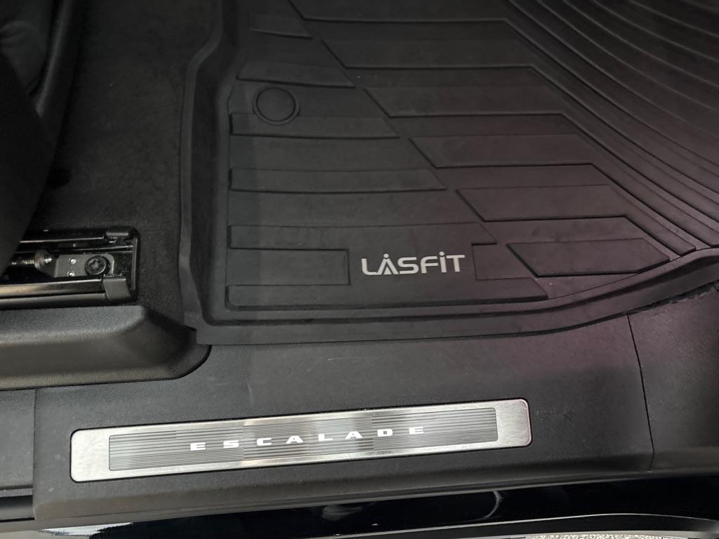 Cadillac Escalade ESV 4WD 4dr Premium Luxury 2025