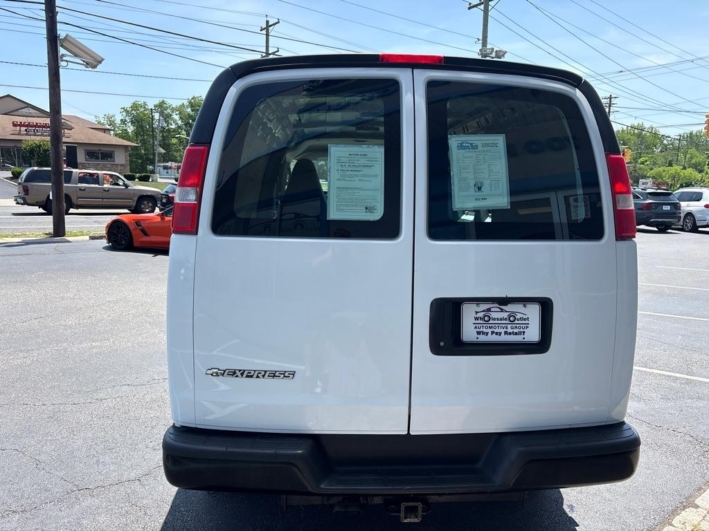 Chevrolet Express Cargo Van RWD 3500 135" 2017