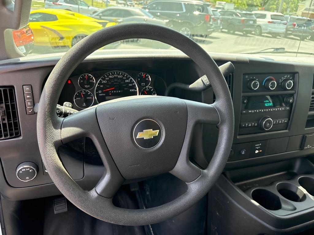 Chevrolet Express Cargo Van RWD 3500 135" 2017