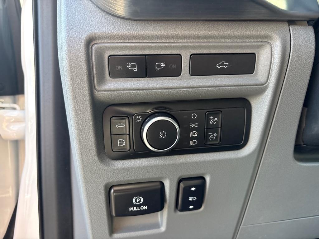 Ford F-150 XLT SuperCrew Short Bed 4WD 2022