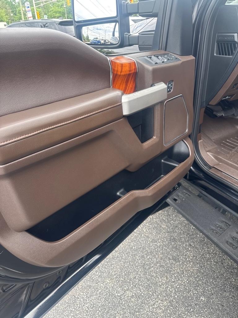 Ford Super Duty F-250 SRW King Ranch 4WD Crew Cab 8' Box 2021