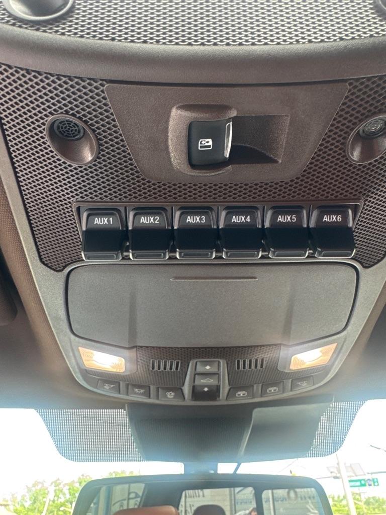 Ford Super Duty F-250 SRW King Ranch 4WD Crew Cab 8' Box 2021