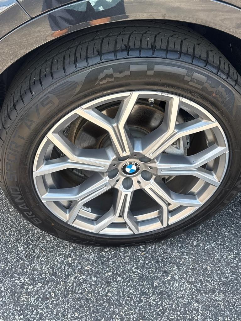 BMW X7 xDrive40i Sports Activity Vehicle 2020