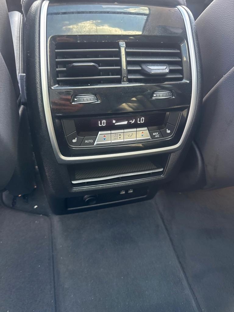 BMW X7 xDrive40i Sports Activity Vehicle 2020