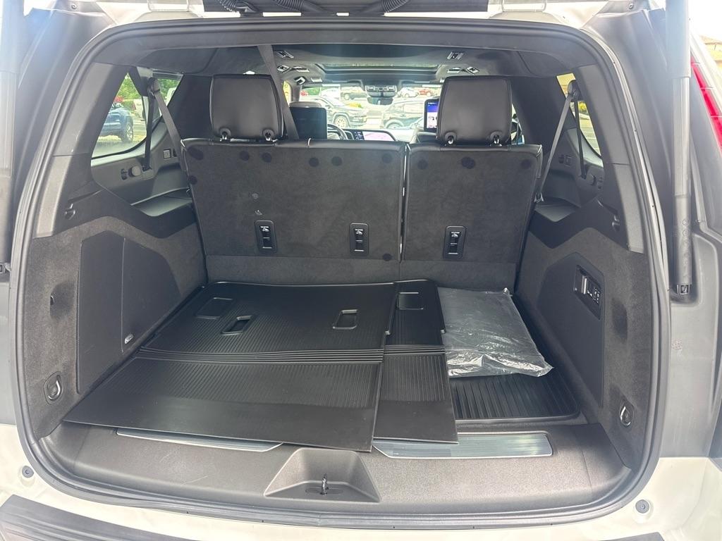 Cadillac Escalade ESV AWD 4dr V-Series 2024