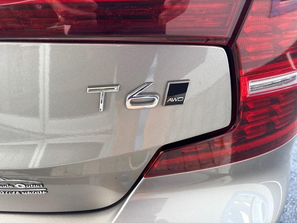 Volvo S60 T6 AWD Momentum 2019