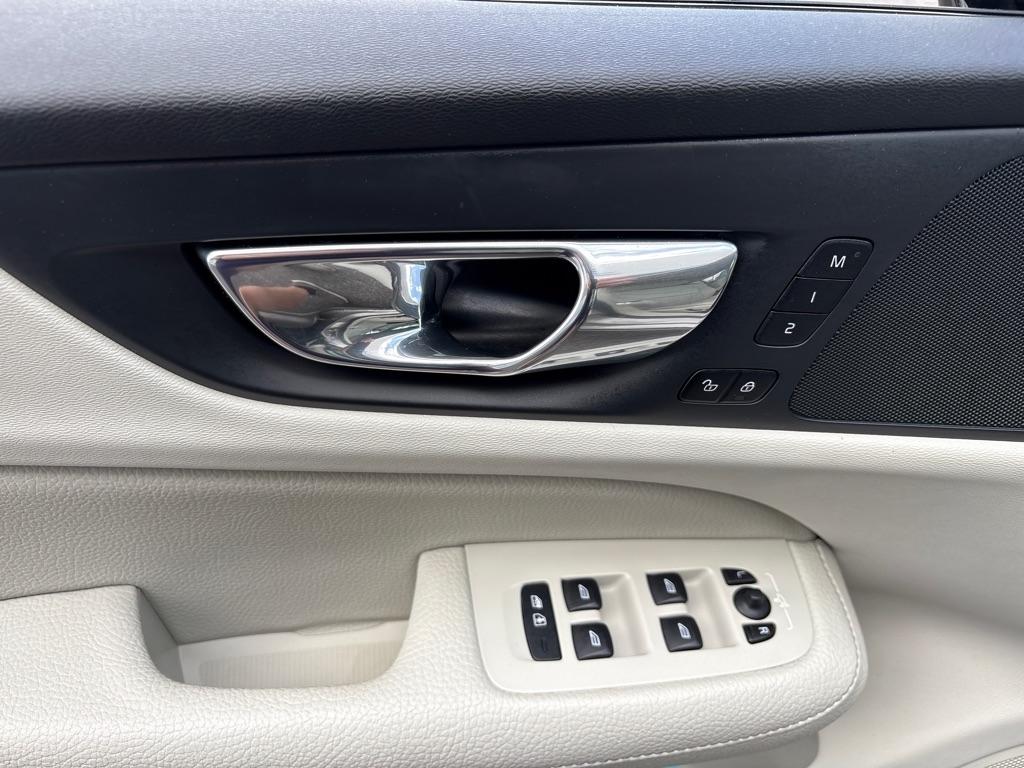 Volvo S60 T6 AWD Momentum 2019