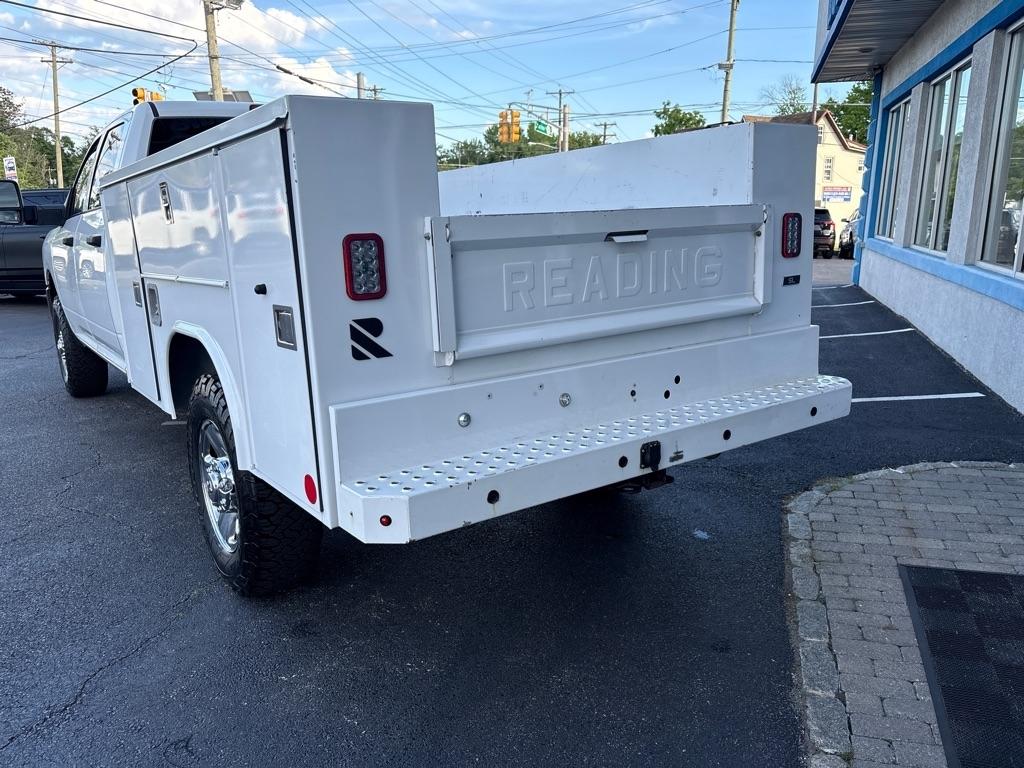 RAM 3500 Tradesman 4x4 Crew Cab 8' Box 2023