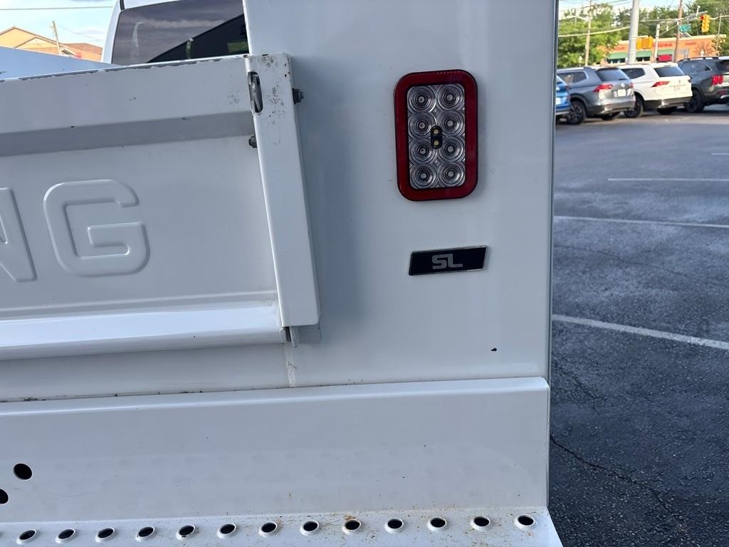 RAM 3500 Tradesman 4x4 Crew Cab 8' Box 2023