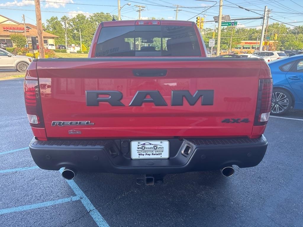 RAM 1500 Rebel 4x4 Crew Cab 5'7" Box 2017