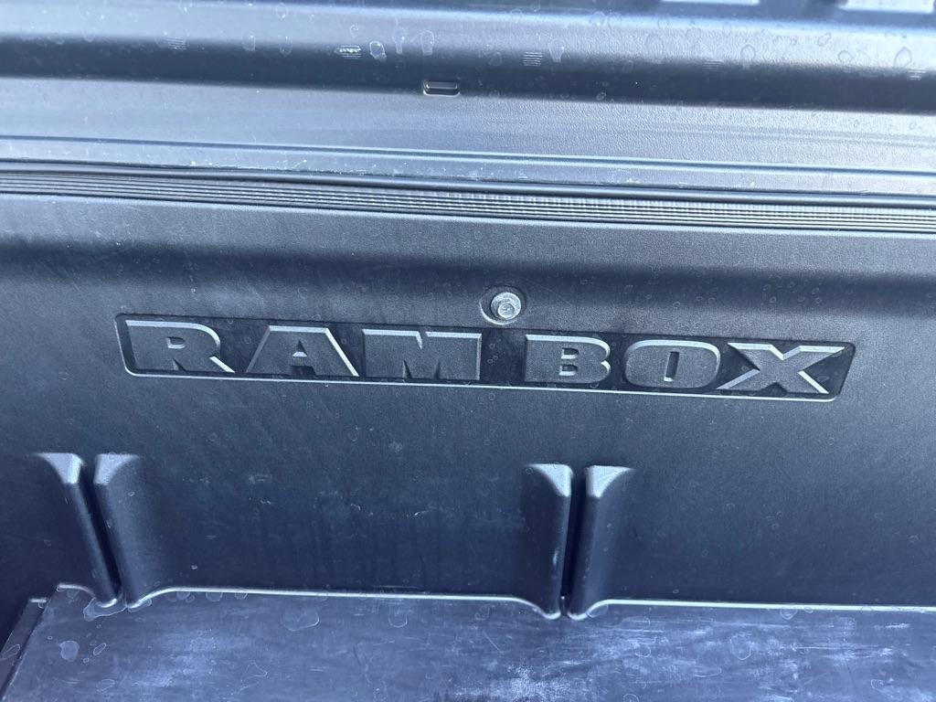 RAM 1500 Rebel 4x4 Crew Cab 5'7" Box 2017
