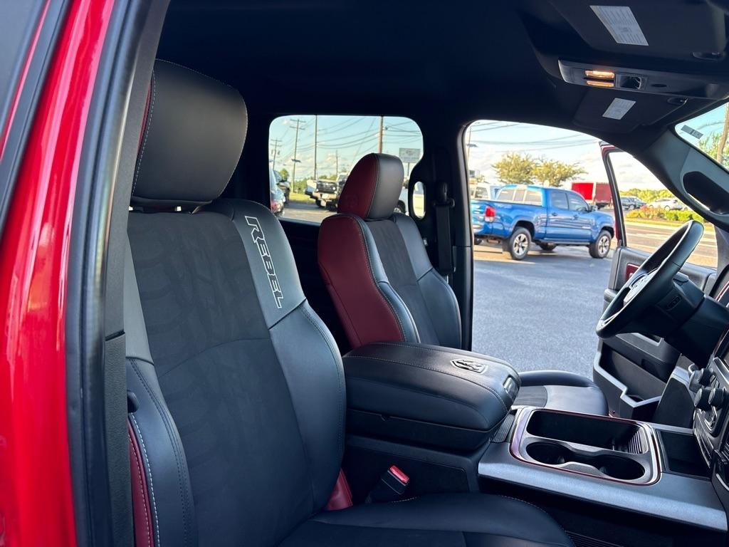 RAM 1500 Rebel 4x4 Crew Cab 5'7" Box 2017