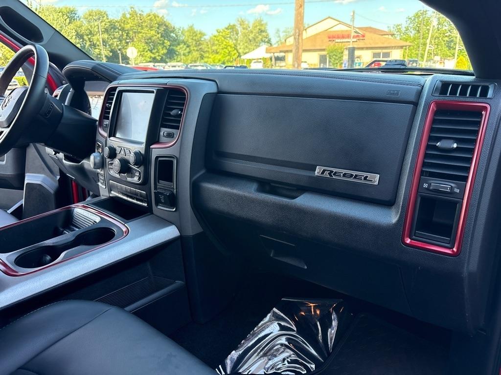 RAM 1500 Rebel 4x4 Crew Cab 5'7" Box 2017