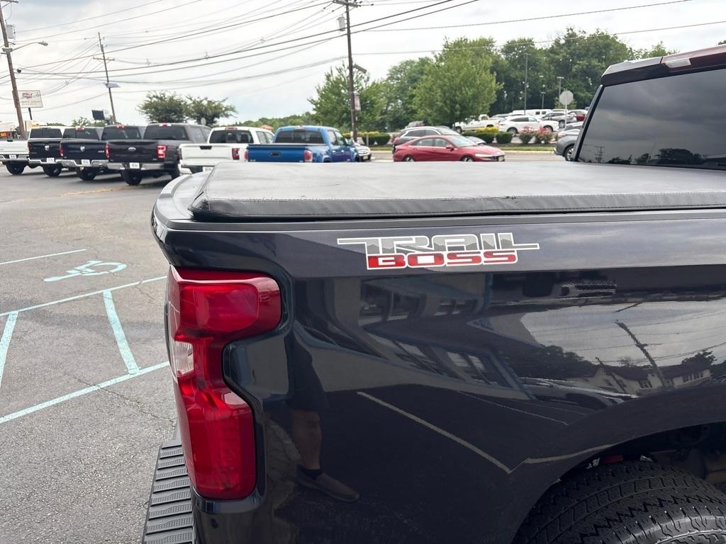 Chevrolet Silverado 1500 4WD Crew Cab 147" Custom Trail Boss 2022