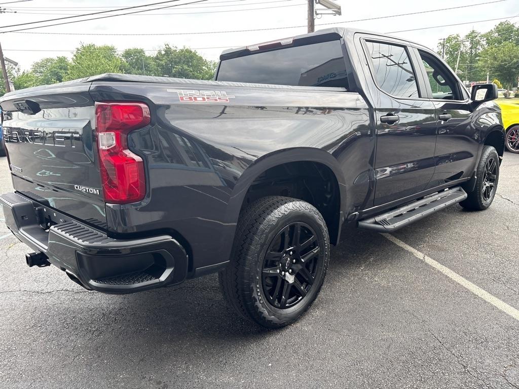 Chevrolet Silverado 1500 4WD Crew Cab 147" Custom Trail Boss 2022