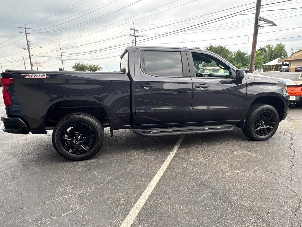 Chevrolet Silverado 1500 4WD Crew Cab 147" Custom Trail Boss 2022
