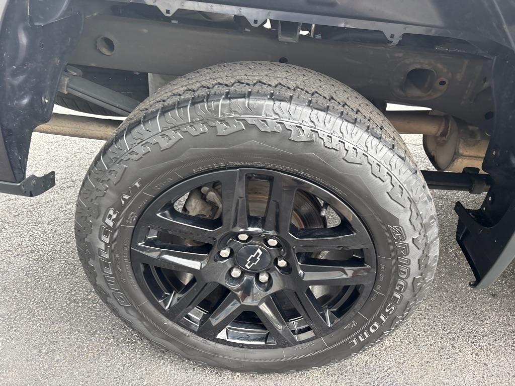 Chevrolet Silverado 1500 4WD Crew Cab 147" Custom Trail Boss 2022