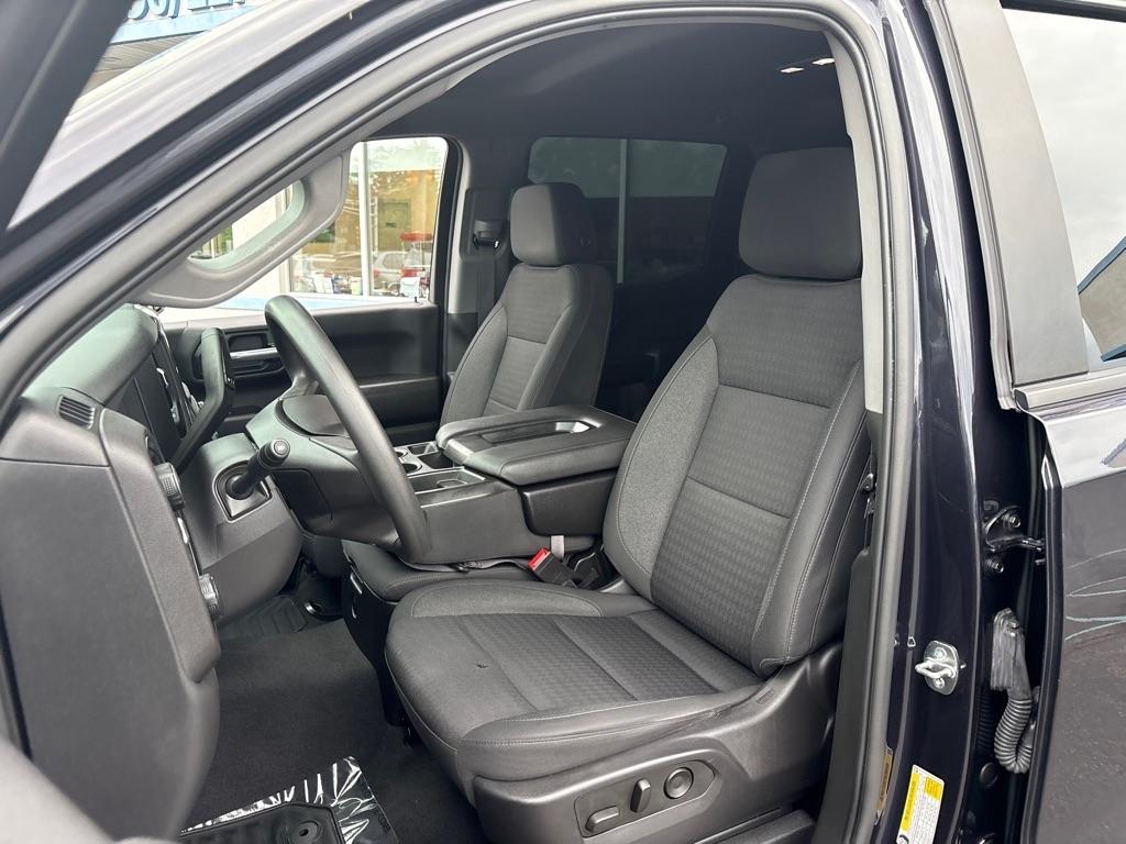Chevrolet Silverado 1500 4WD Crew Cab 147" Custom Trail Boss 2022