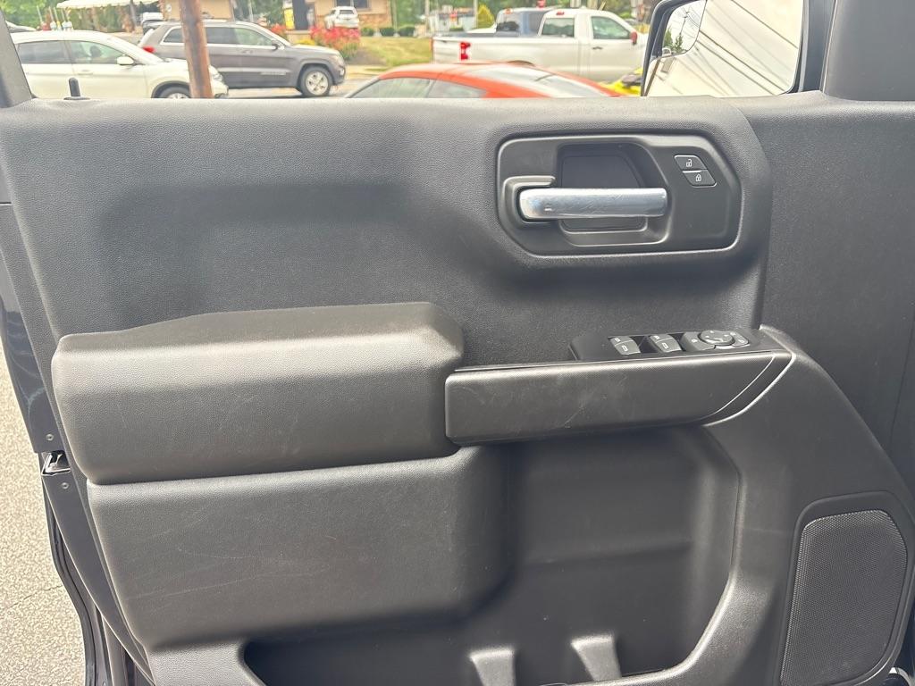 Chevrolet Silverado 1500 4WD Crew Cab 147" Custom Trail Boss 2022