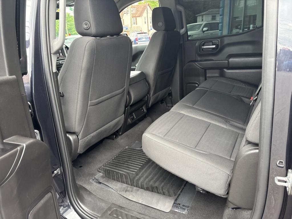 Chevrolet Silverado 1500 4WD Crew Cab 147" Custom Trail Boss 2022