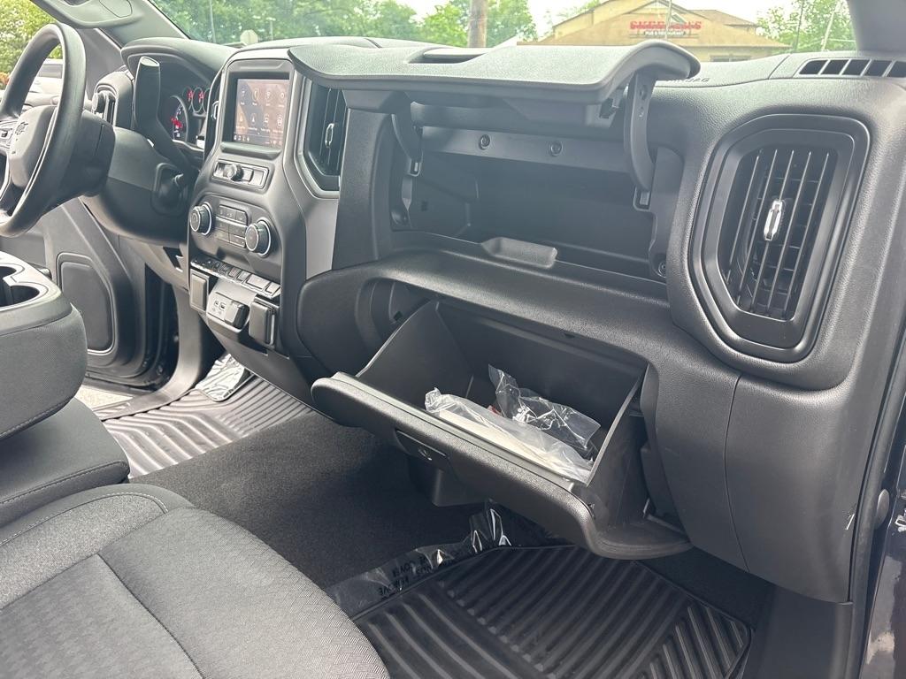 Chevrolet Silverado 1500 4WD Crew Cab 147" Custom Trail Boss 2022