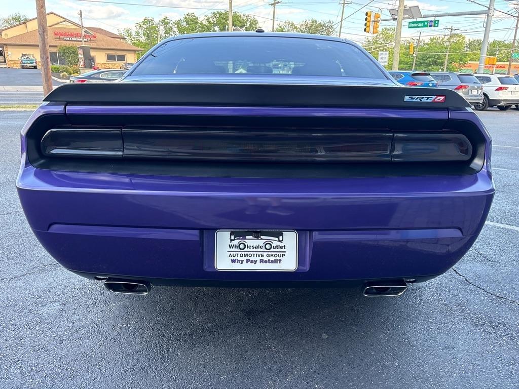 Dodge Challenger 2dr Cpe SRT8 2010