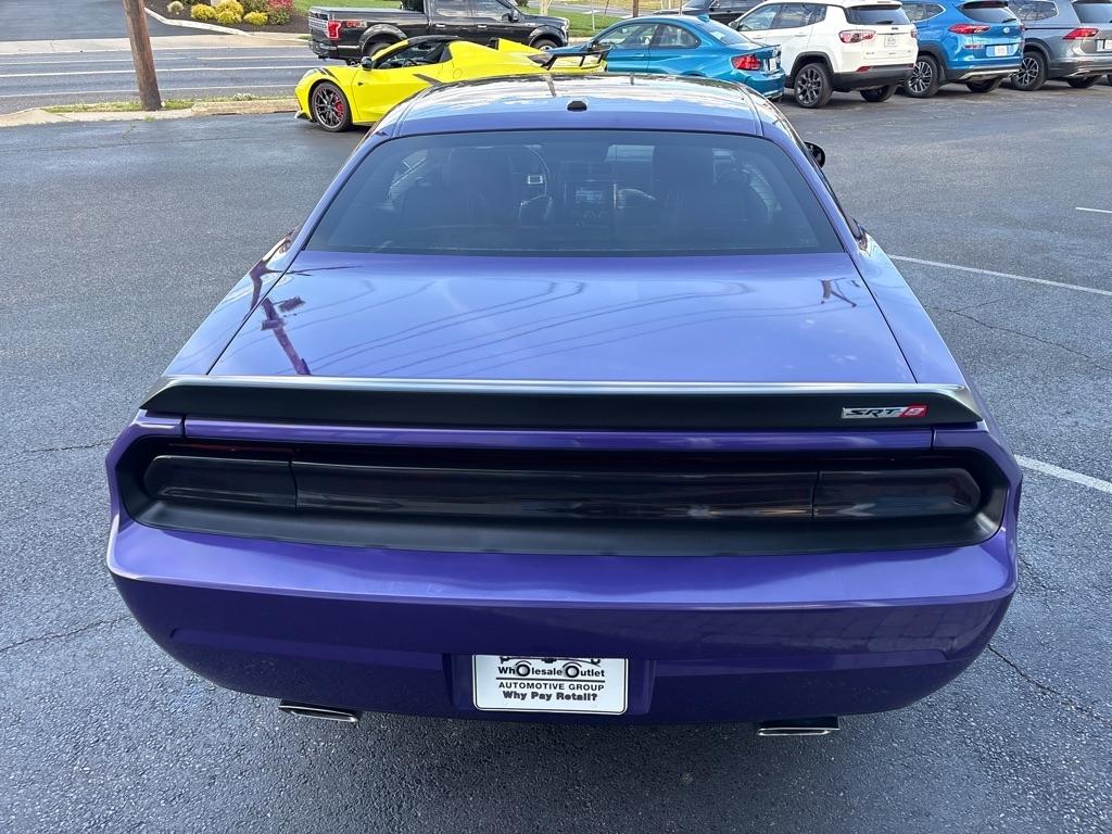 Dodge Challenger 2dr Cpe SRT8 2010