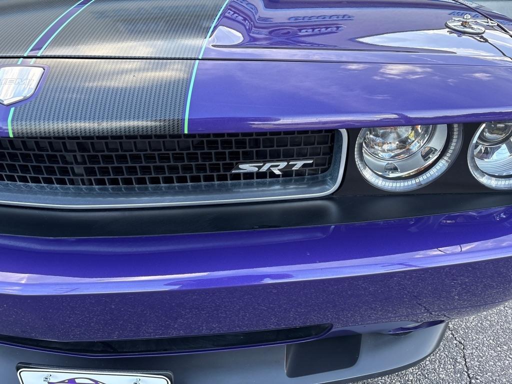 Dodge Challenger 2dr Cpe SRT8 2010