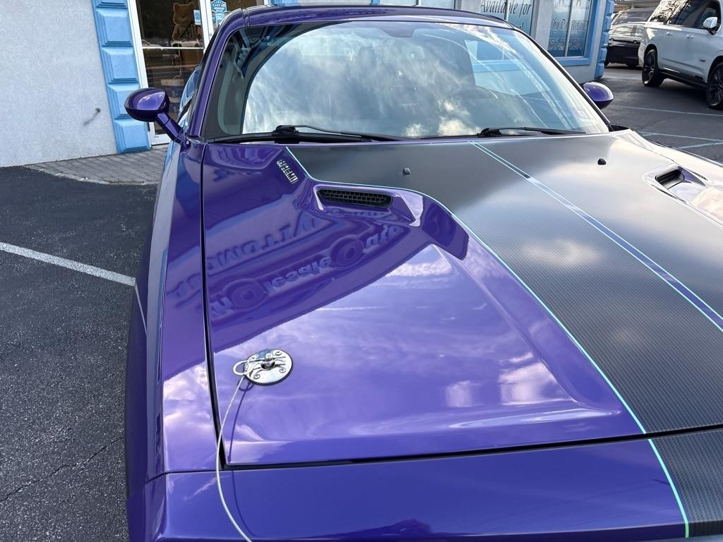Dodge Challenger 2dr Cpe SRT8 2010
